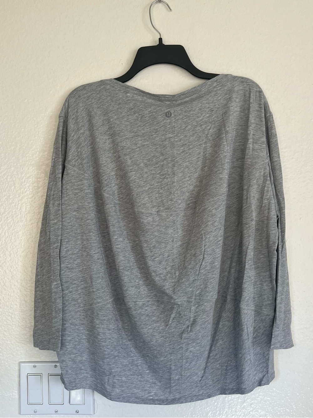 Lululemon Back In Action Long Sleeve
Heathered Core Light Grey - Picture 6 of 8